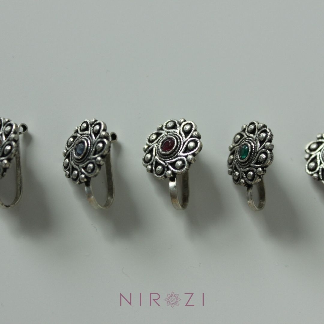 Laila Nose Pins