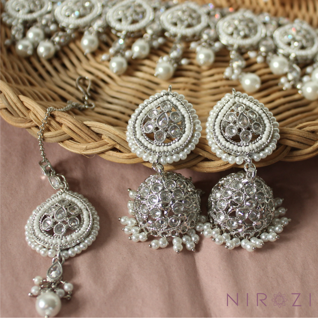 Stunning choker set with pearl details for your next wedding event! Perfect for wedding guests/bridesmaids. Perfect jewelry set for weddings. High quality and affordable Polki jewelry
