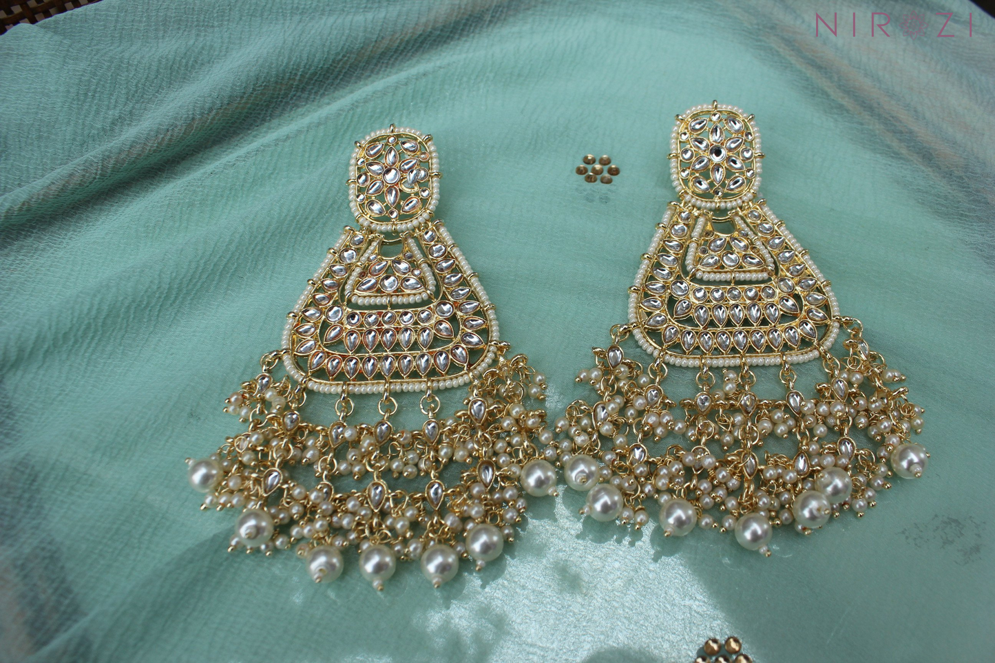 Anokhi Tikli Set - Nirozi