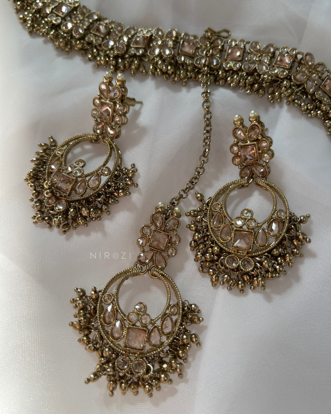 Kirti - Delicate Choker Set