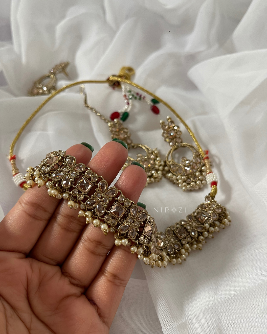 Kirti - Delicate Choker Set