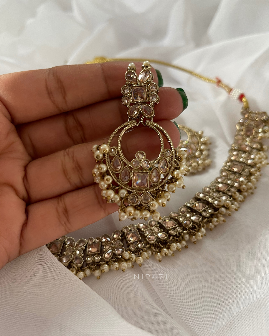 Kirti - Delicate Choker Set