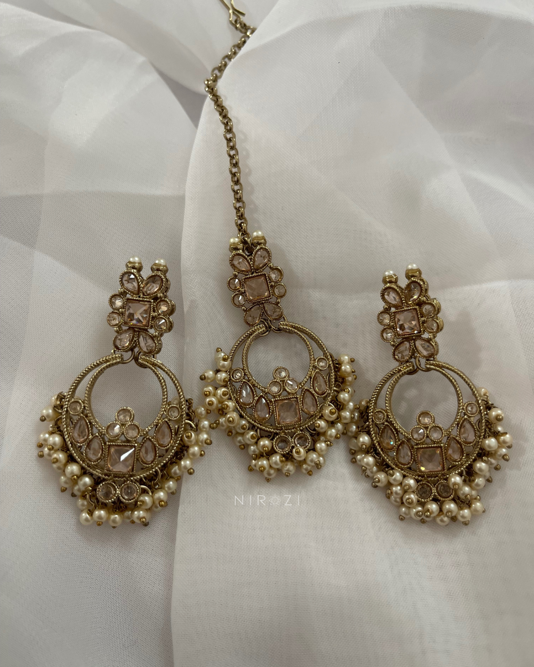 Kirti - Delicate Choker Set
