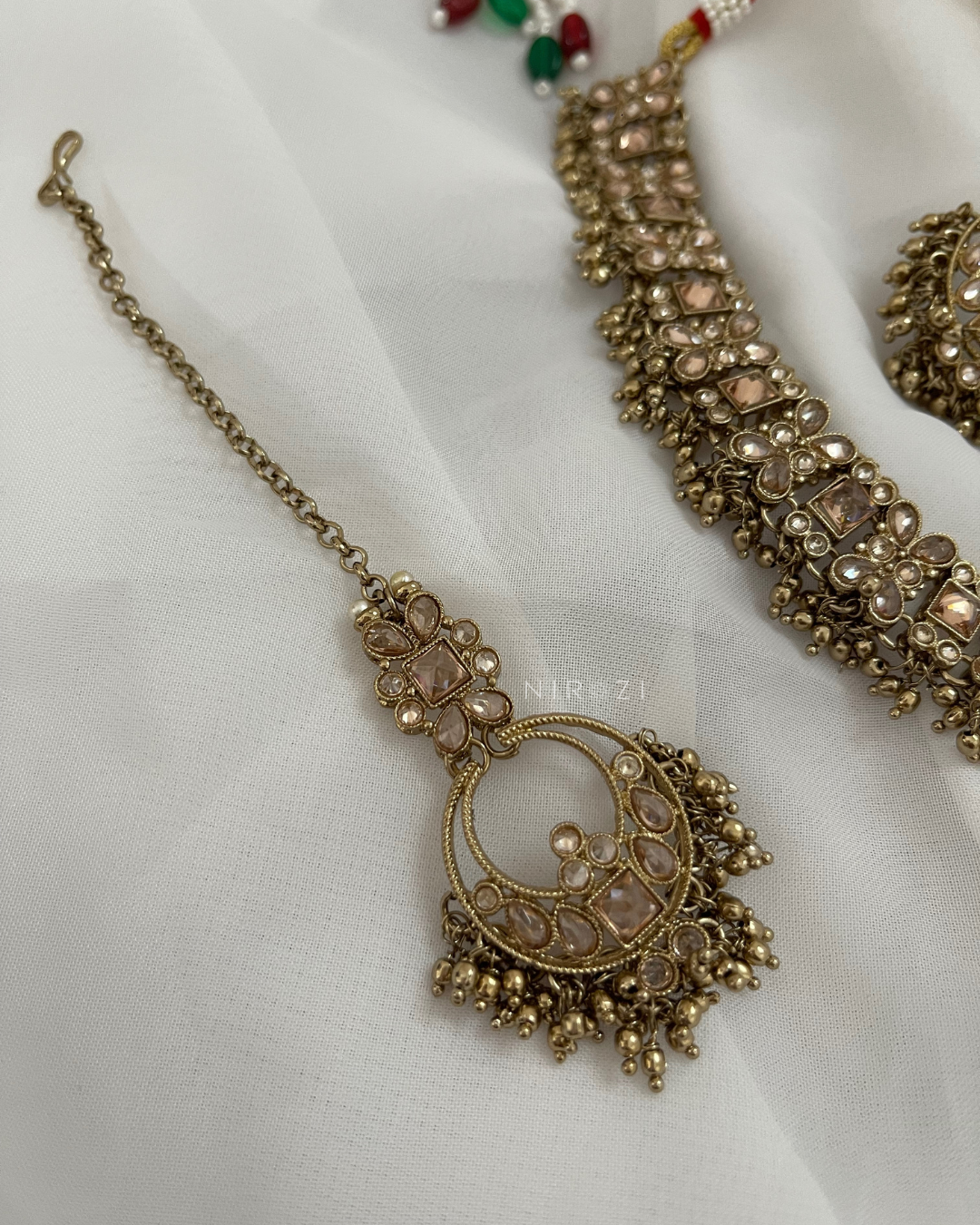 Kirti - Delicate Choker Set