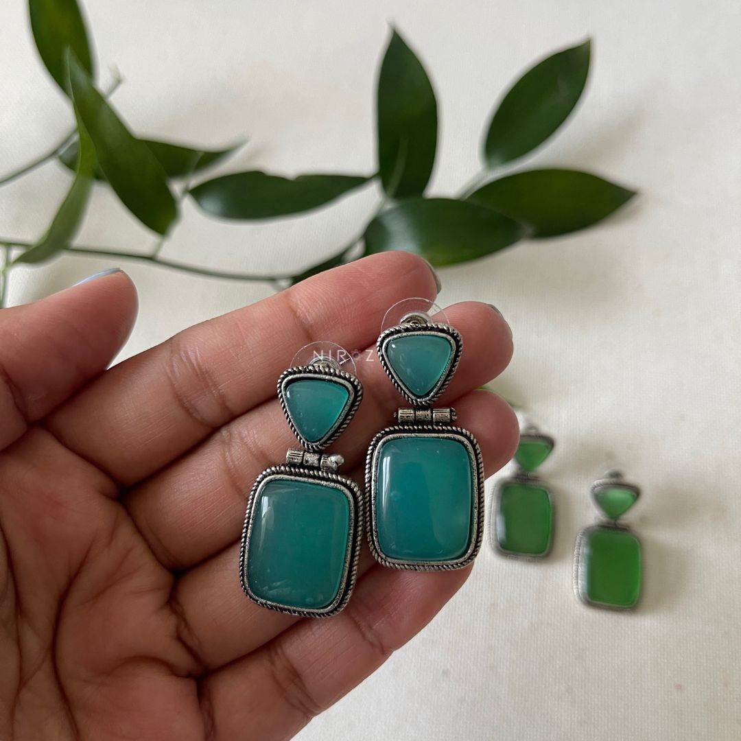 Juhi - Stone Stud Earrings